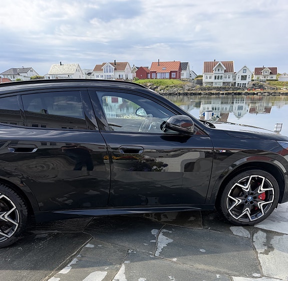 BMW iX2 3 of 23