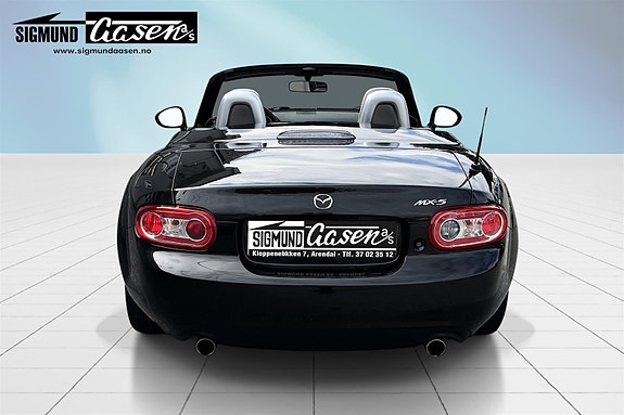 Mazda MX-5 8 of 20