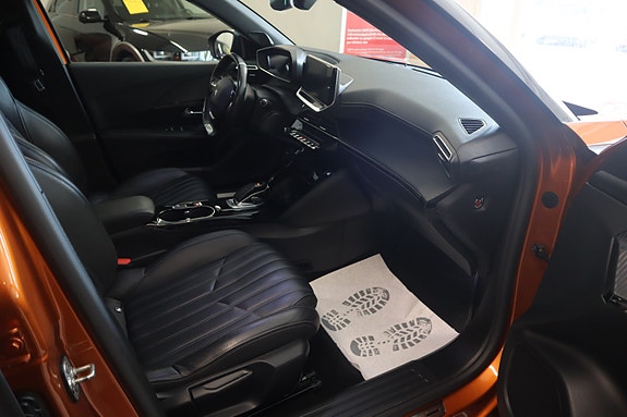 Peugeot 2008 23 of 30