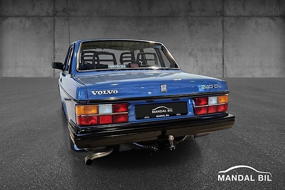 Volvo 244 13 of 30
