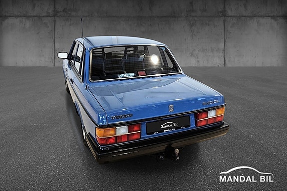 Volvo 244 16 of 30
