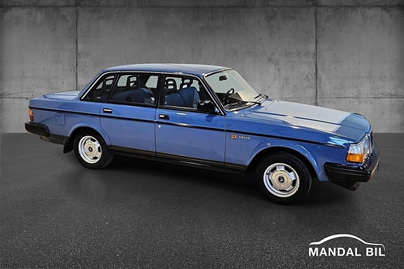Volvo 244 2 of 30