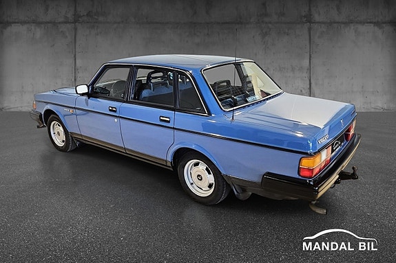 Volvo 244 14 of 30