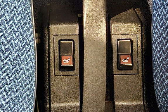 Volvo 244 19 of 30
