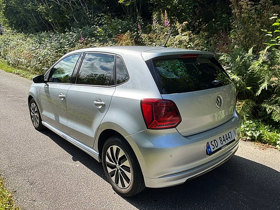Volkswagen Polo 7 of 30