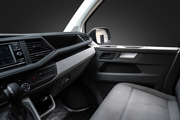 Volkswagen Transporter 21 of 24