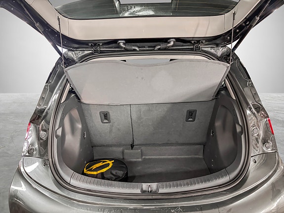 Opel Ampera-e 25 of 28