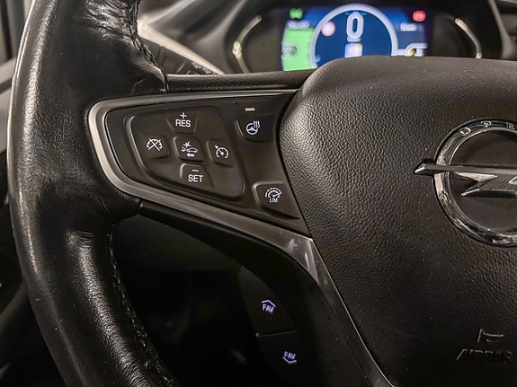 Opel Ampera-e 13 of 28
