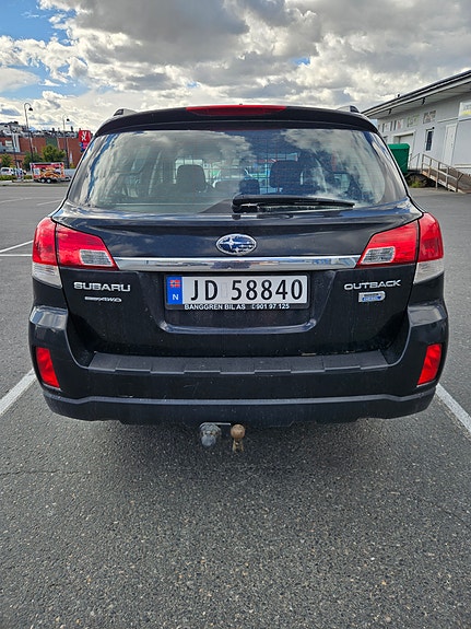 Subaru Outback 8 of 8