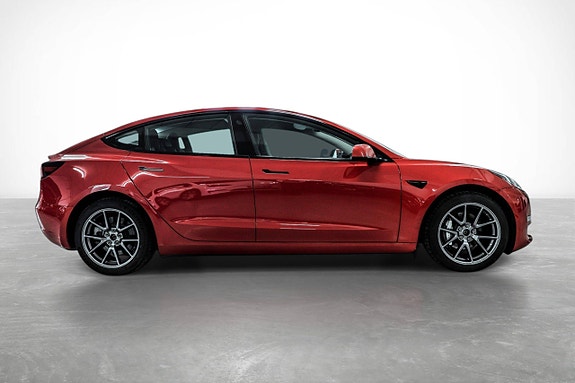 Tesla Model 3 6 of 30