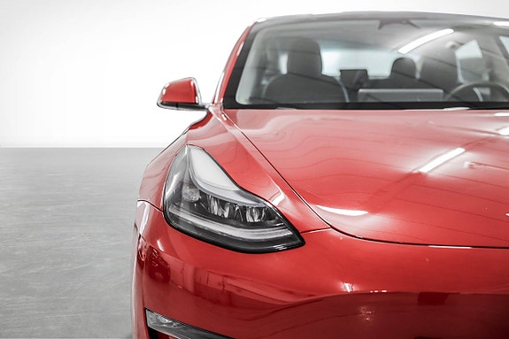 Tesla Model 3 4 of 30