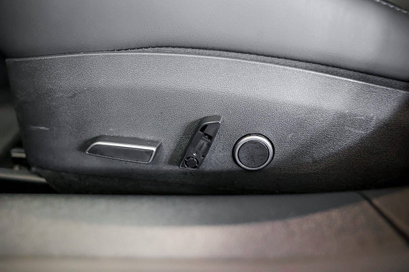 Tesla Model 3 15 of 30