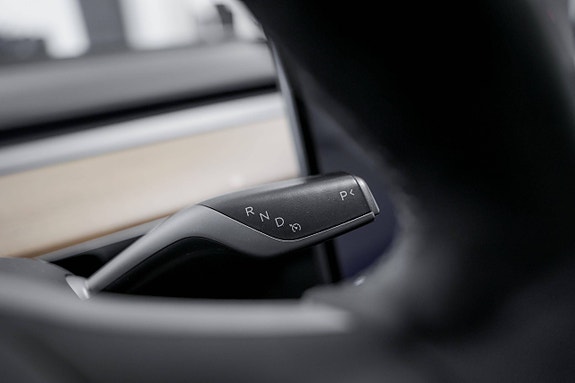 Tesla Model 3 20 of 30