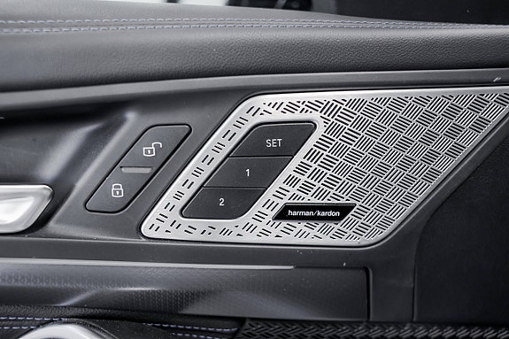 BMW iX1 15 of 30