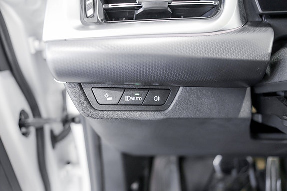 BMW iX1 19 of 30
