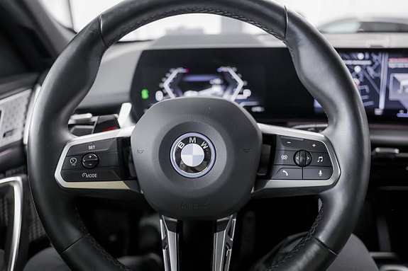BMW iX1 21 of 30