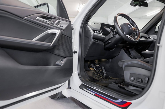 BMW iX1 13 of 30