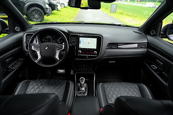 Mitsubishi Outlander 10 of 25
