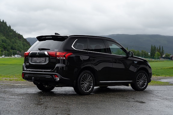 Mitsubishi Outlander 3 of 25
