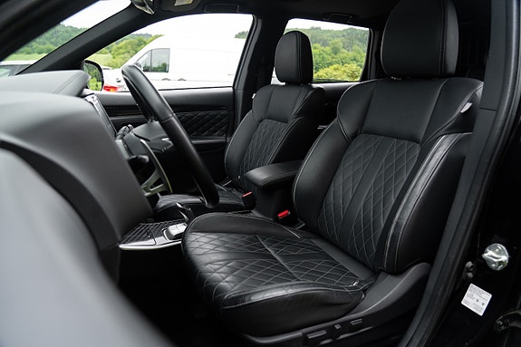 Mitsubishi Outlander 13 of 25