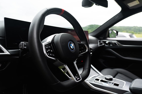 BMW i4 18 of 30
