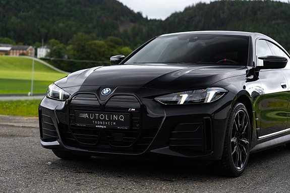 BMW i4 9 of 30