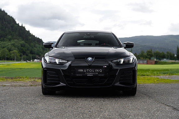 BMW i4 10 of 30