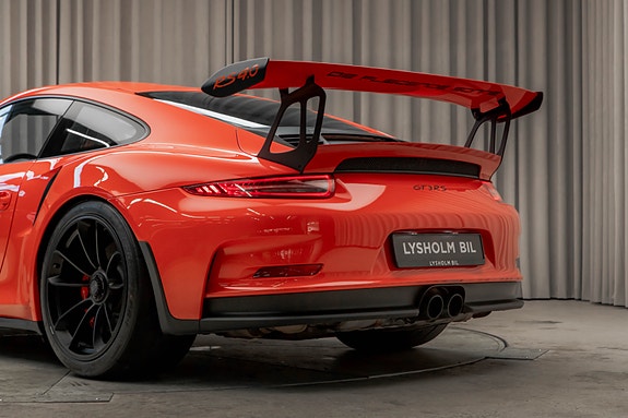 Porsche 911 GT3 RS 16 of 30