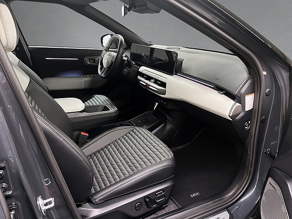 Kia EV4 17 of 28