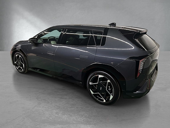 Kia EV4 3 of 28