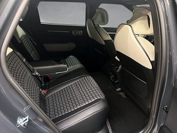 Kia EV4 26 of 28