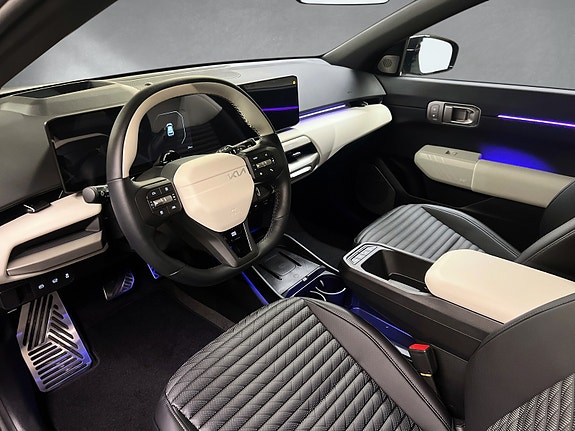 Kia EV4 14 of 28