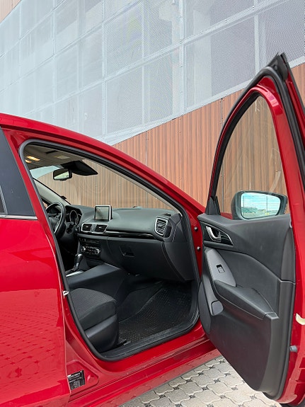 Mazda 3 15 of 19