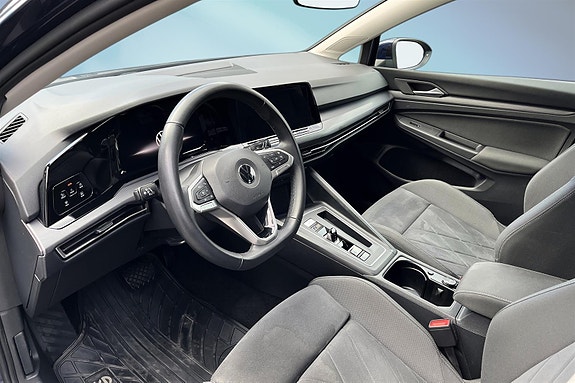 Volkswagen Golf VIII 10 of 20