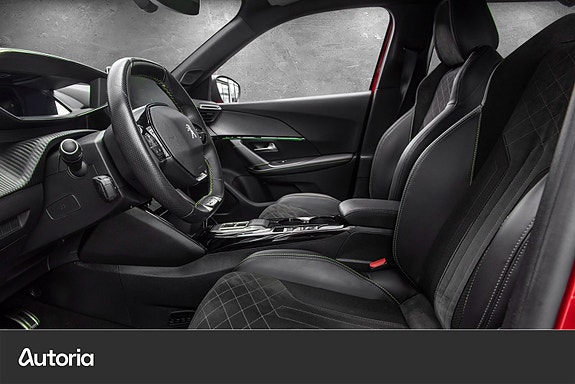 Peugeot e-2008 10 of 24
