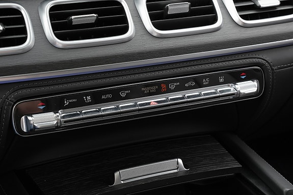 Mercedes-Benz GLS400 d 14 of 30