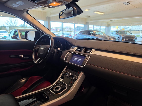Land Rover Range Rover Evoque 16 of 30