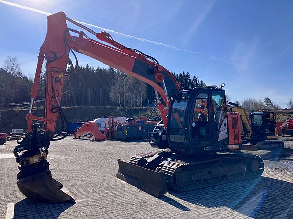 Hitachi ZX 135 US-5 5 of 8