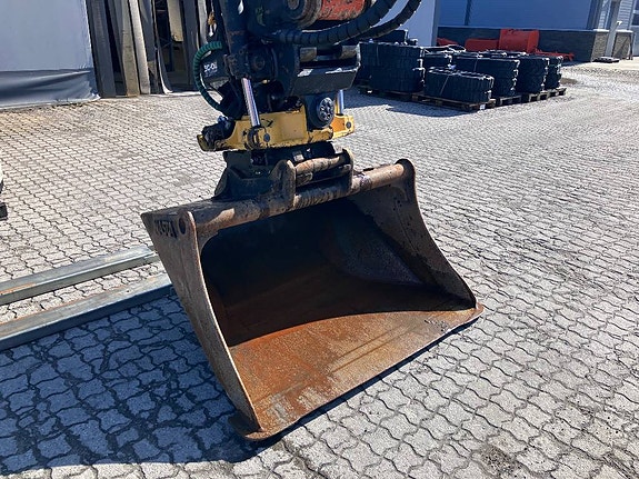 Hitachi ZX 135 US-5 7 of 8