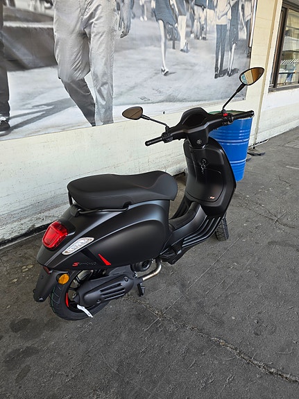 Vespa GTS 310 SUPER 17 of 20