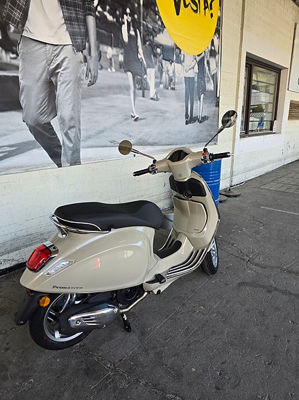 Vespa GTS 310 SUPER 20 of 20