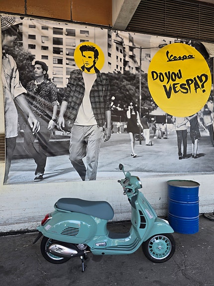 Vespa GTS 310 SUPER 7 of 20