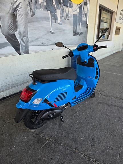Vespa GTS 310 SUPER 14 of 20