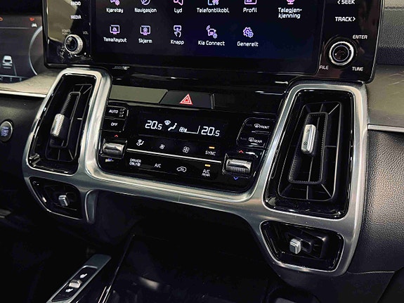 Kia Sorento 22 of 30