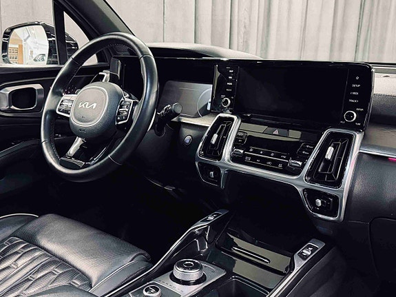 Kia Sorento 16 of 30