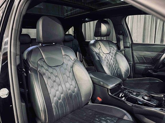 Kia Sorento 25 of 30