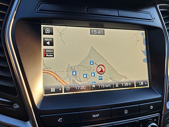 Hyundai Grand Santa Fe 12 of 20