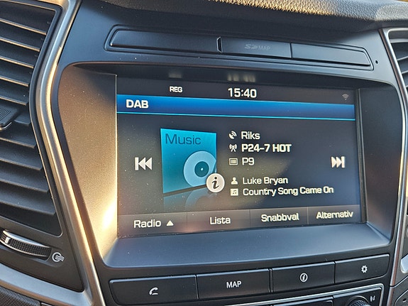 Hyundai Grand Santa Fe 13 of 20