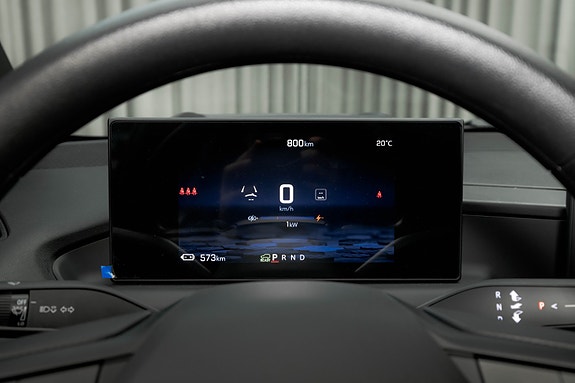 Chevrolet Silverado EV 25 of 28