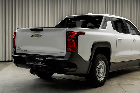 Chevrolet Silverado EV 13 of 28